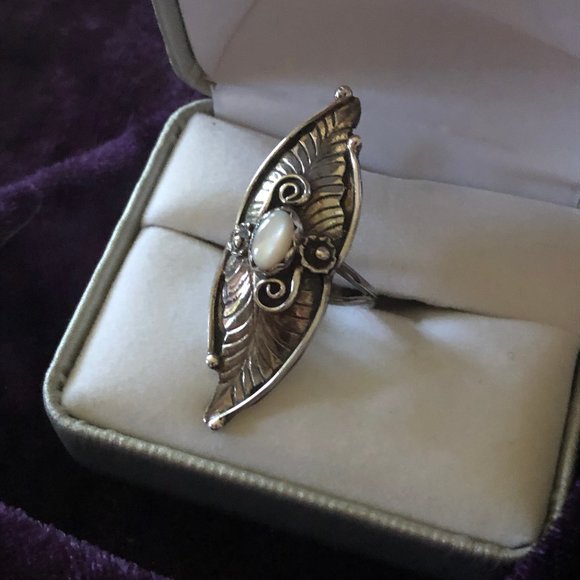 Sterling double leaf moonstone ring - Picture 4 of 4